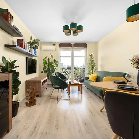 Διαμέρισμα Stylish With A Bath And A Balcony In The Centre By Renters Βρότσλαβ