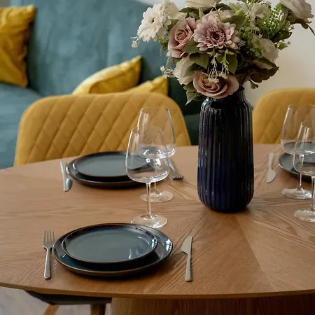 Stylish With A Bath And A Balcony In The Centre By Renters * Βρότσλαβ