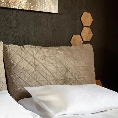 Stylish With A Bath And A Balcony In The Centre By Renters Διαμέρισμα