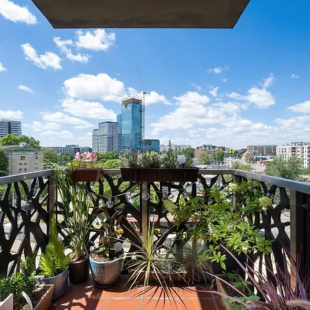 Διαμέρισμα Stylish With A Bath And A Balcony In The Centre By Renters