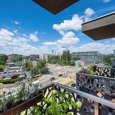 Stylish With A Bath And A Balcony In The Centre By Renters * Βρότσλαβ