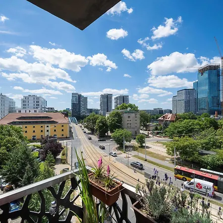 Stylish With A Bath And A Balcony In The Centre By Renters Βρότσλαβ